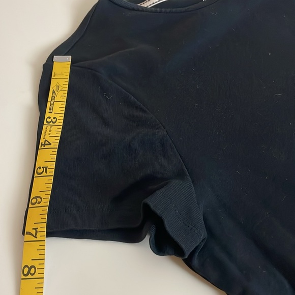 Talbots Black Short Sleeve Tee- Large - Picture 8 of 9